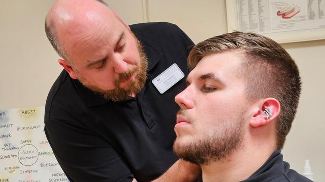 Der Weg zur Heilung Erfolgreiche Rehab-Programme für ein neues Leben Der Weg zur Heilung Erfolgreiche Rehab-Programme für ein neues Leben